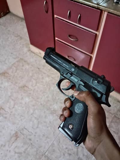 Pietro Beretta Style Toy Gun – Realistic Design – Excellent Condition