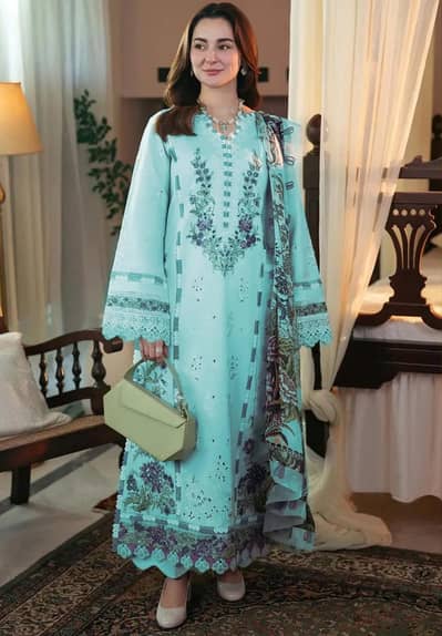 Pakistani Women's Light Blue Embroidered Kurta Set