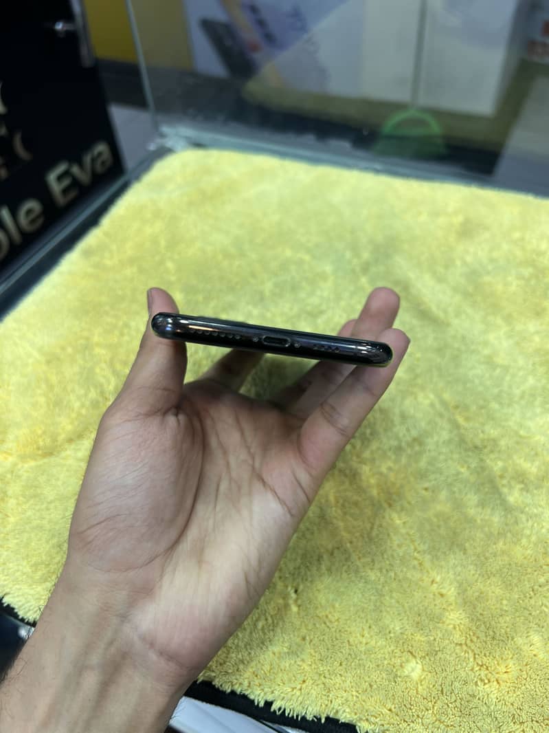 Iphone 11 pro max 3