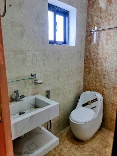 b17 block f 5 mrla ground portion for rent  near to the merkaz