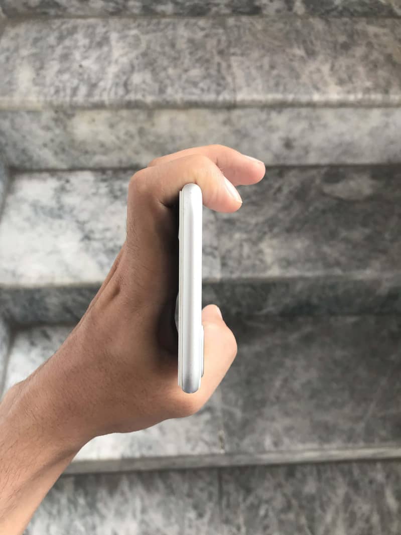 iphone 8 plus 4