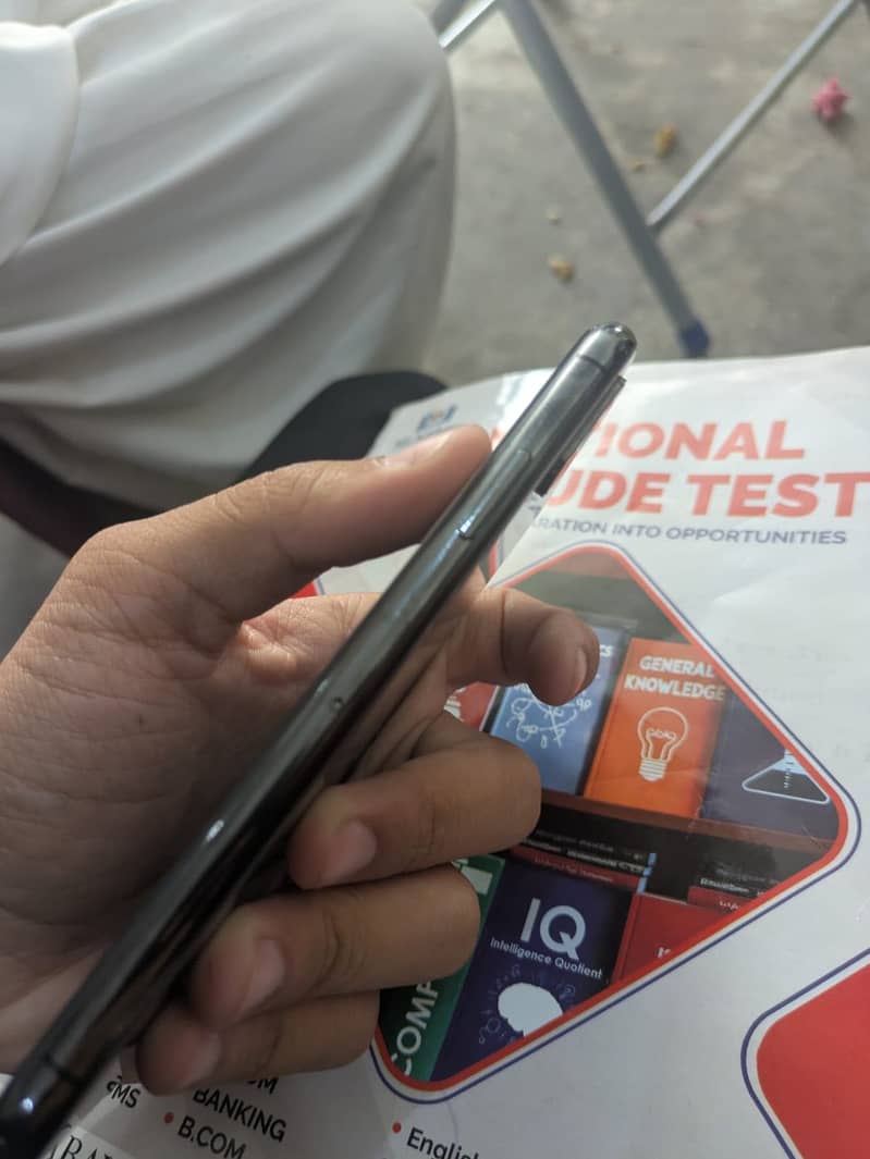 Iphone xs 4