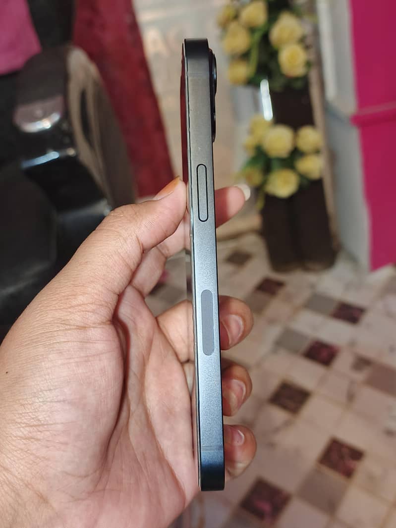 iphone 13 4