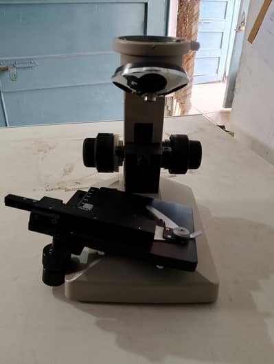 microscope with light