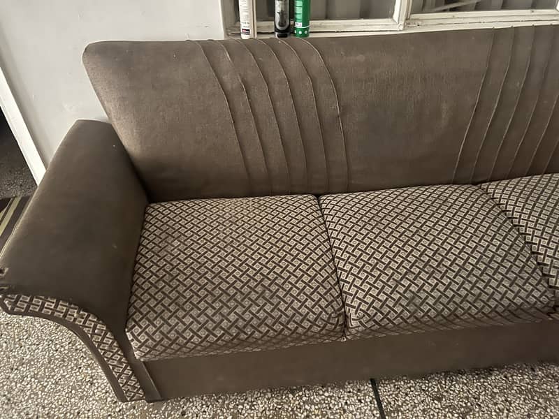 Selling Sofa Set – Average Condition 1