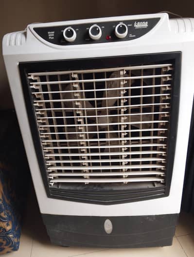 I zone air cooler  model 9000 plus