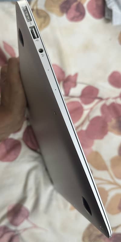 Apple Mac Book Air 2015