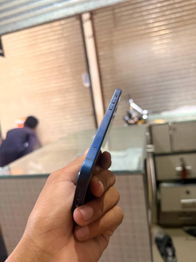 iphone 12 3