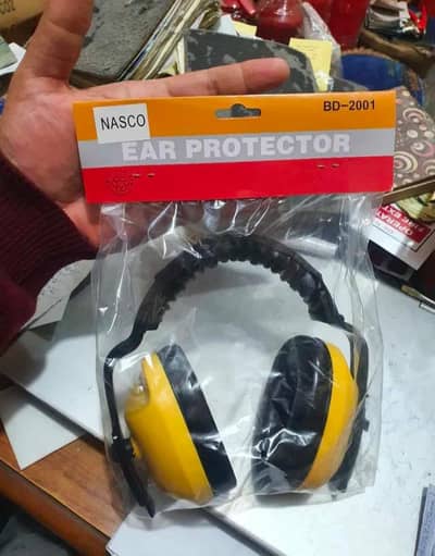 Fire Extinguishers/Safety Jacket/Safety Helmet/Safety Shoes/Road Safet