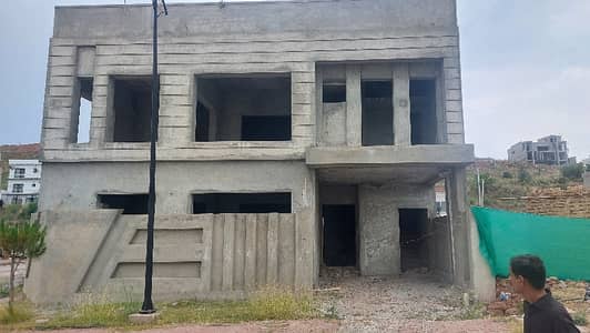 8 Marla Corner House Structure for Sale in Bahria Enclave Sector F1 Beautiful Location with 2.5 Marla Extra Land
