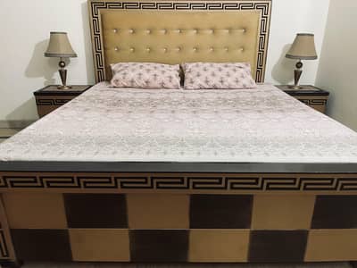 BED / FURNITURE SET