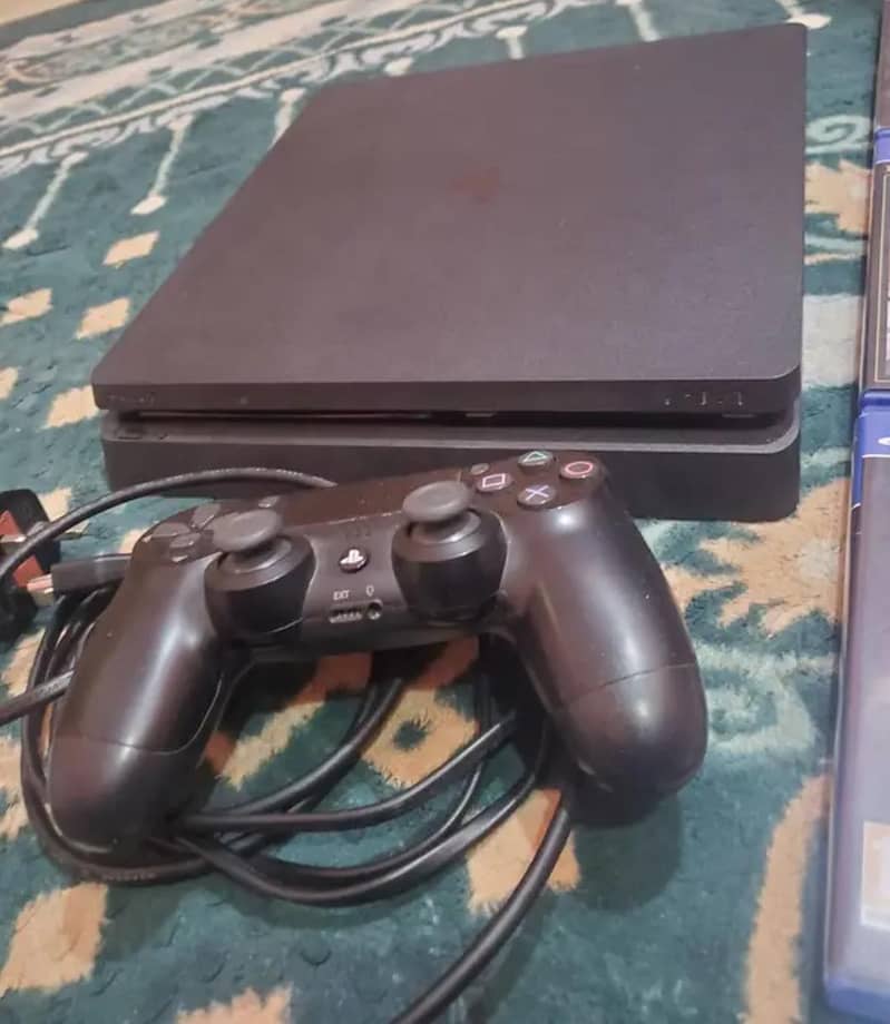 PS4 SLIM 0