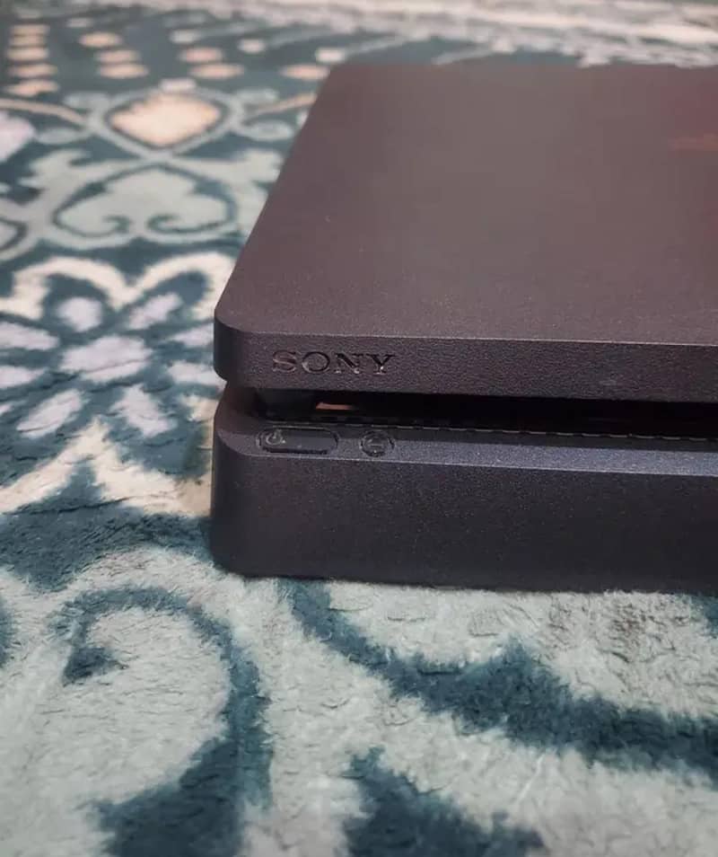 PS4 SLIM 2