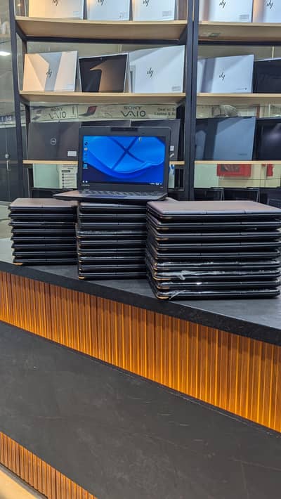 Lenovo Chromebook N22 N23 N21 Windows and Playstore Both available