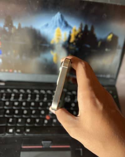 iPhone 15 Pro Max JV 256GB Natural Titanium Lush Condition