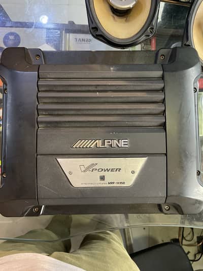 Alpine Class D under-seat SWD-2000