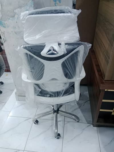 executive chair and Gaming chair 03198898344