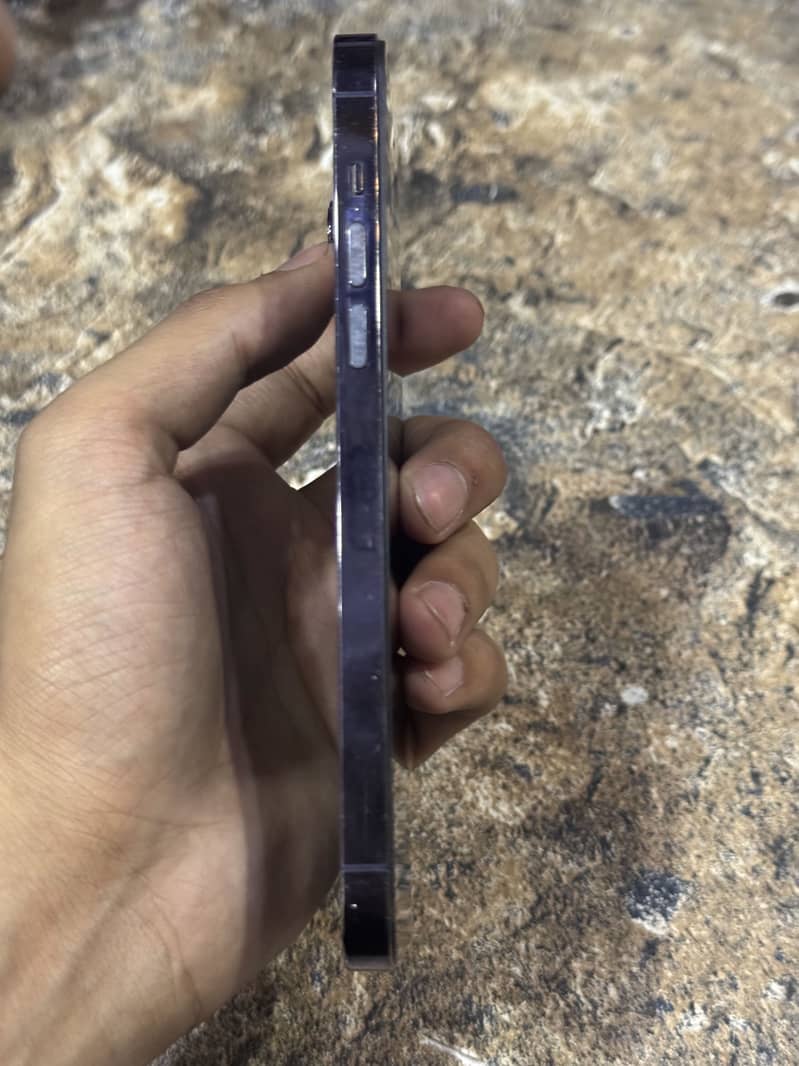 iPhone 14 Pro Max 2