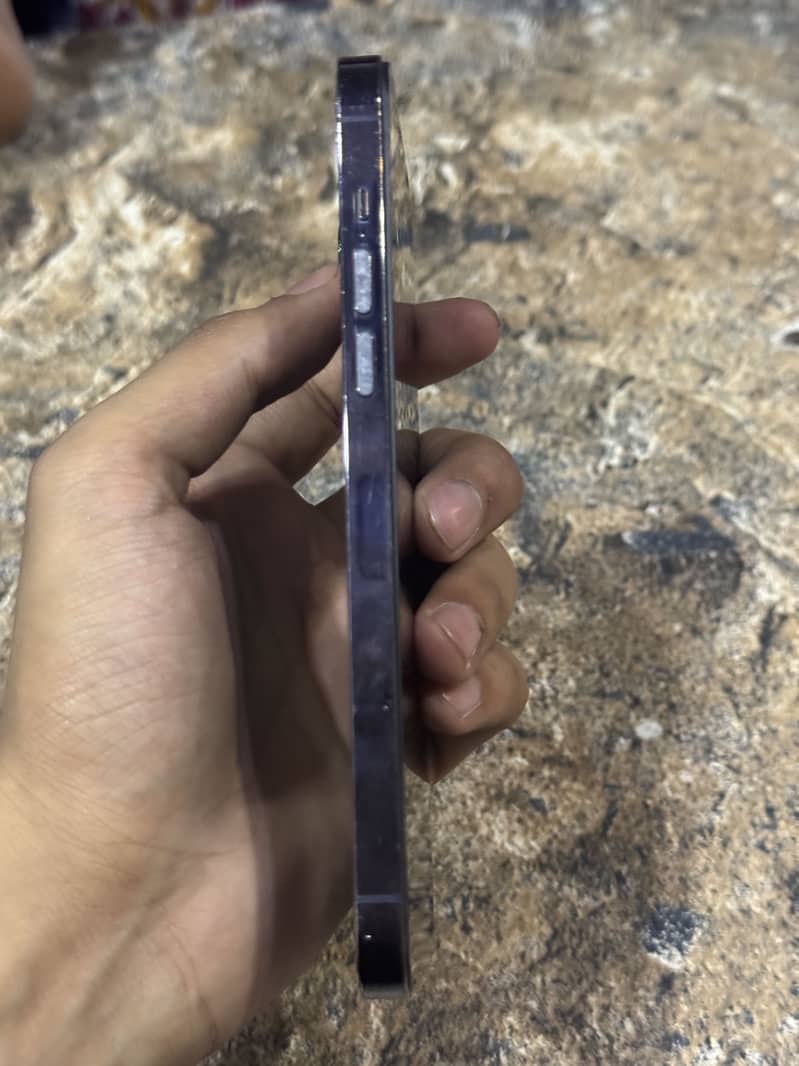 iPhone 14 Pro Max 4