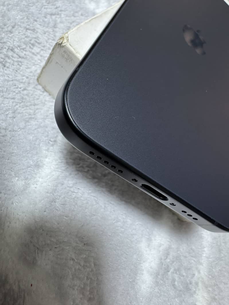 iPhone 16 sim lock 1