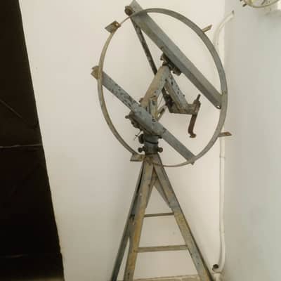 Motorized solar stand strong iron frame