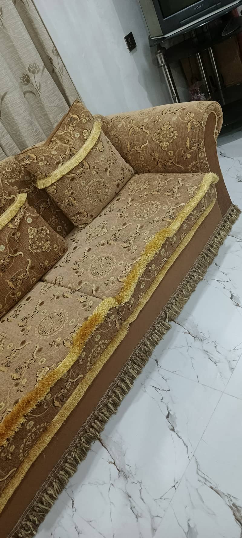 Sofa set 5 seater 3