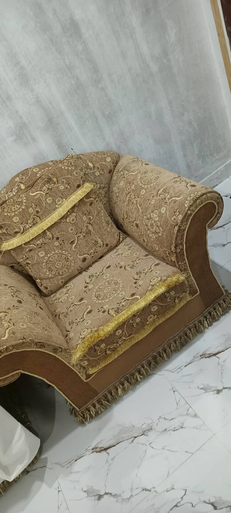 Sofa set 5 seater 5