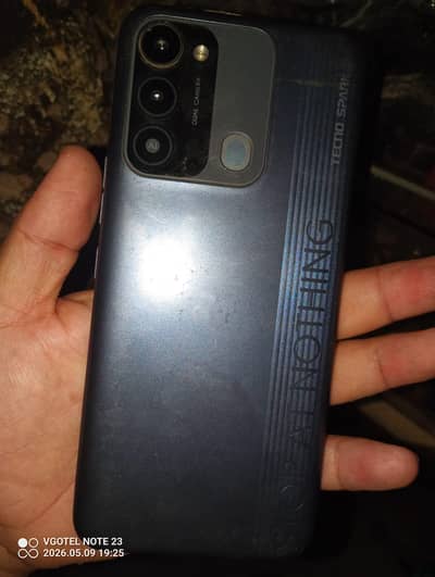 Tecno spark 8c rim 4rom128 hai daba cherger hai
