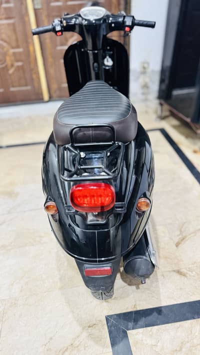 Road prince scooty