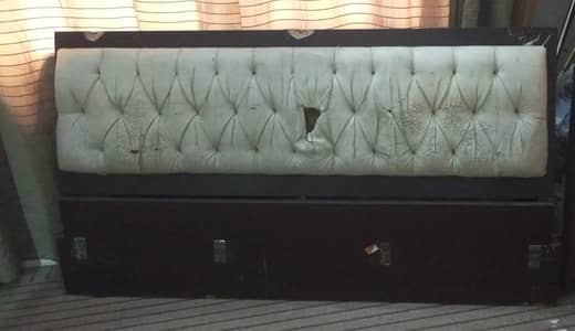 wooden full size bed