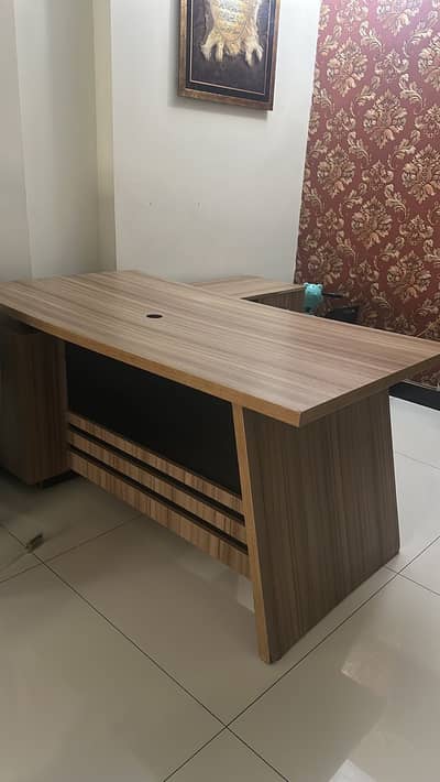 Office table