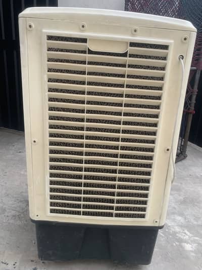 I am selling my cooler har cheez ok hai coling bi achi karta hai