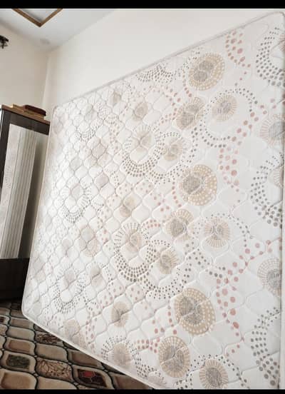 Master King Size Spring Mattress – Excellent Condition