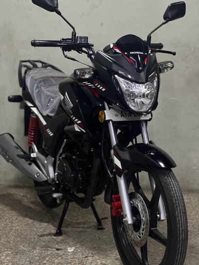 Honda cb150f 2025 model ( low millage )