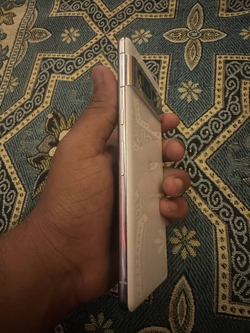 Google pixel 7 pro 4