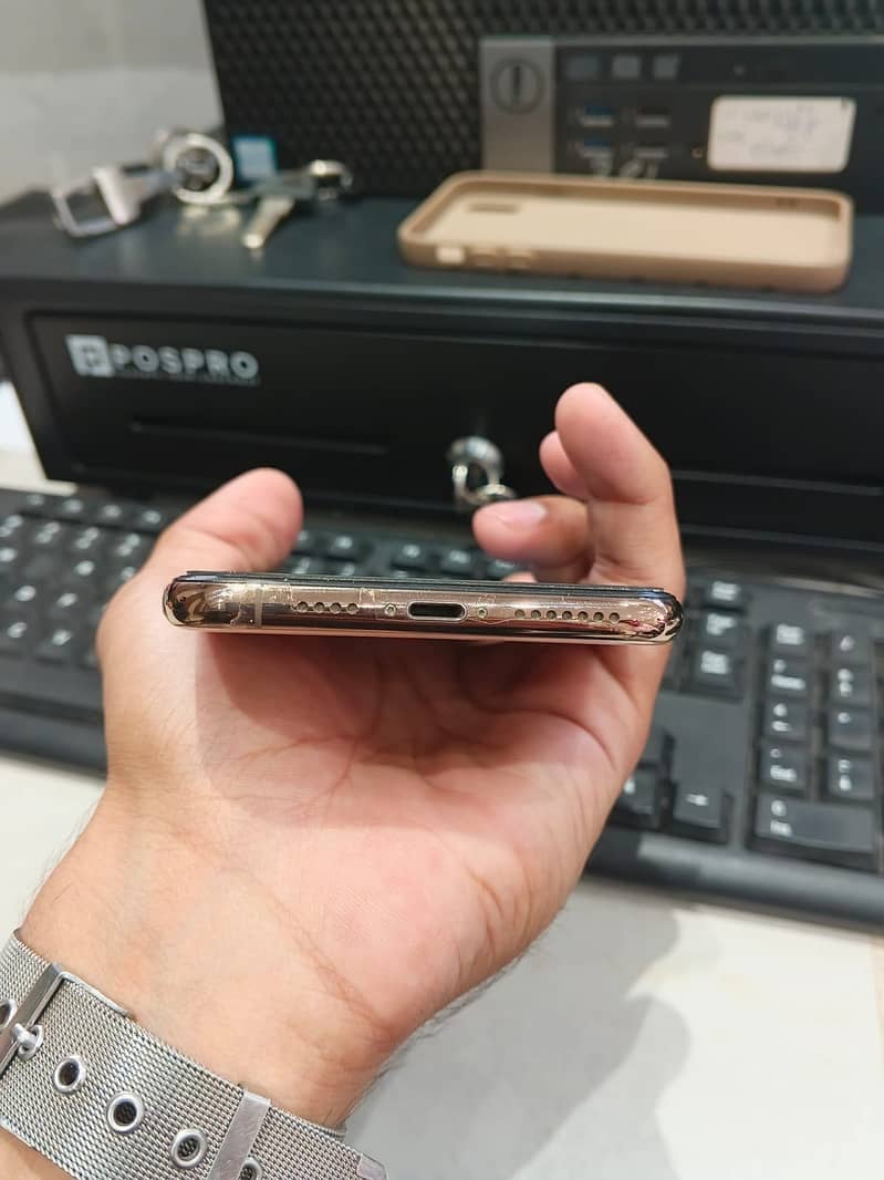 iPhone XS Max 2