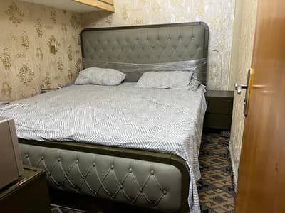 King Size Bed Set For sale Just in new Condition Wooden