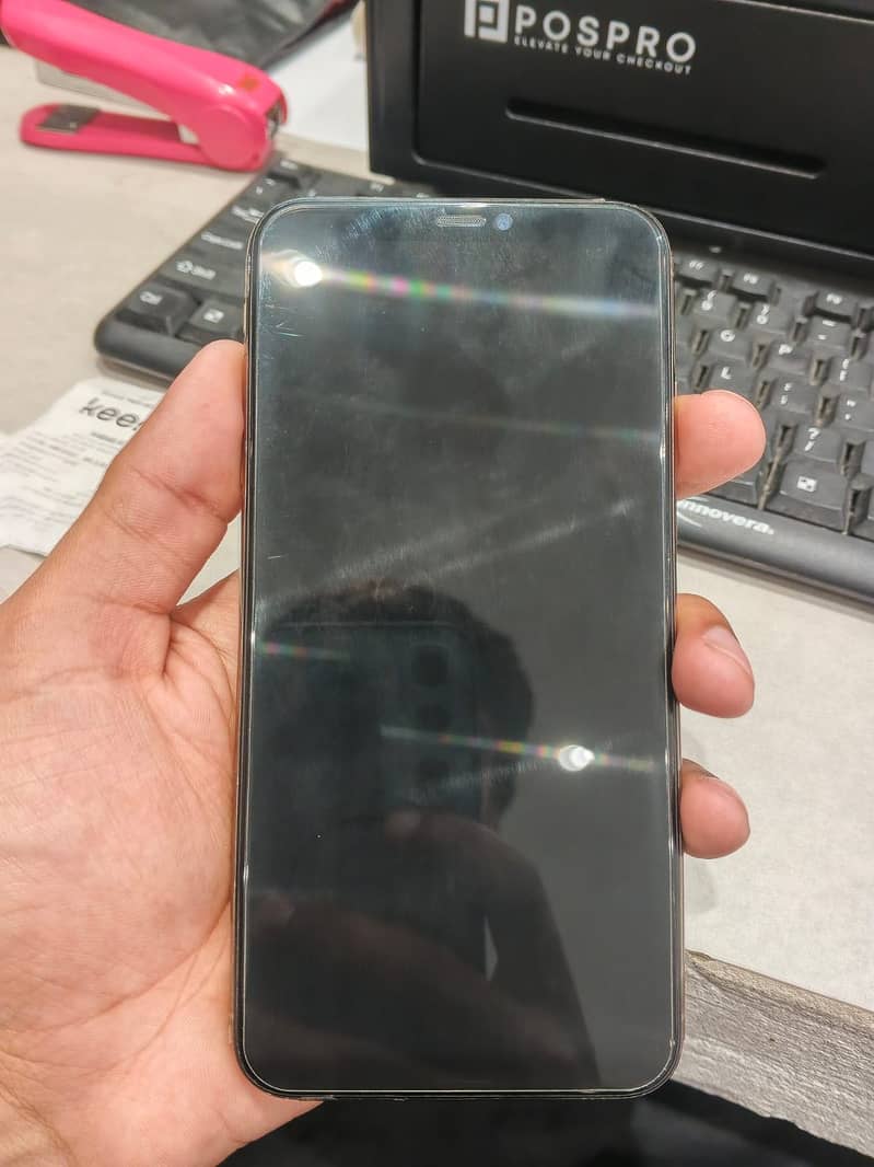 iPhone XS Max 5