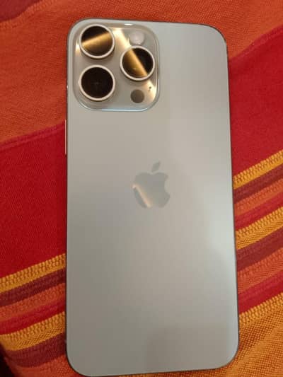 Iphone 15 pro max natural titanium