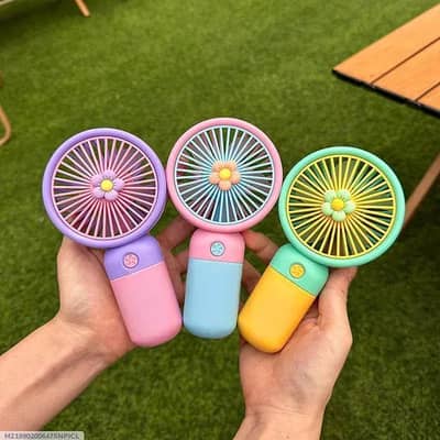 Mini rechargeable fan