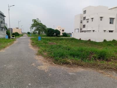Gated Community In DHA E-Extension Sector At Beautiful Location 5 Marla Plot For Sale