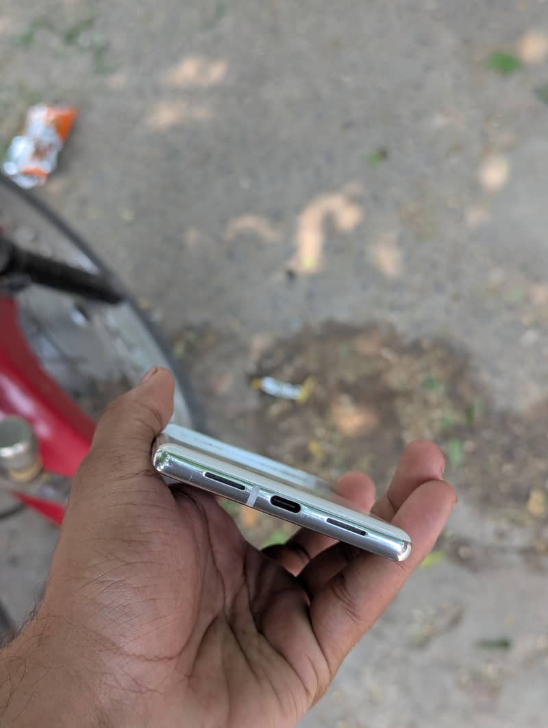 Google Pixel 6 pro 1