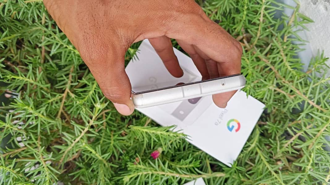 Google pixel 7a 4