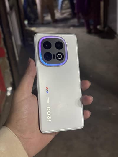 vivo iqoo 13