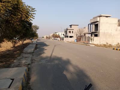 Ideal Location 5 Marla Plot For Sale Easy Access To 120 Feet Wide Main Road