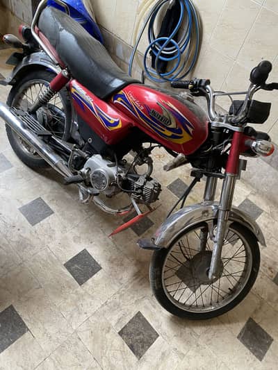 United 70 motorcycle bike slightly used 9/10.