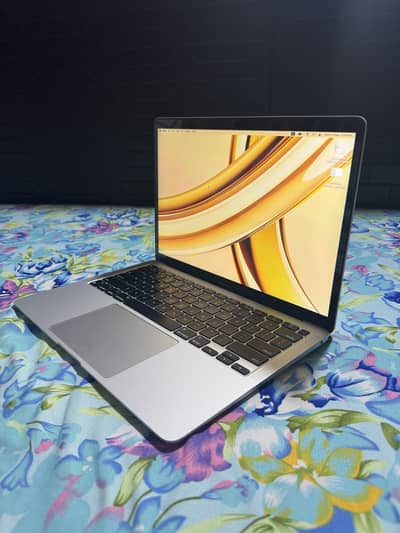 MacBook Air 13" , 16GB , 256GB , M1 2020