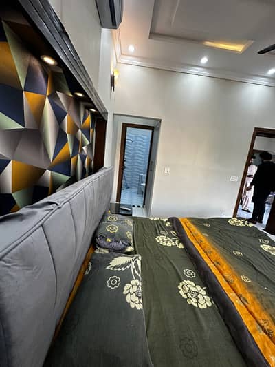 5 Marla Fully Furnished Upper Portion for Rent in Bahria Town Lahore - Private Terrace & Prime Location
