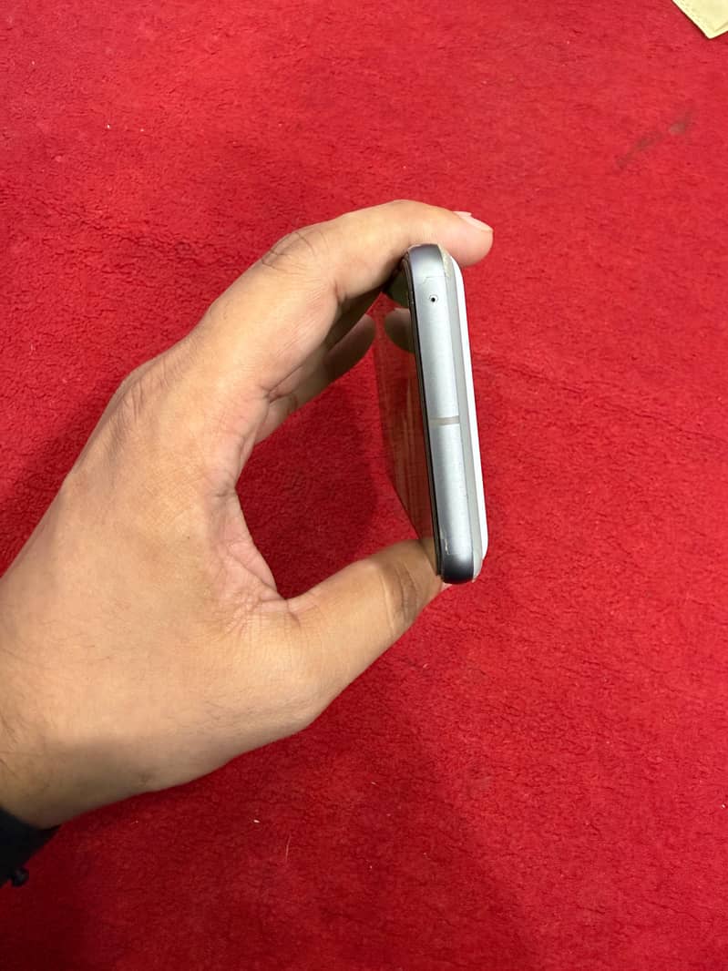 Google Pixel 8 5