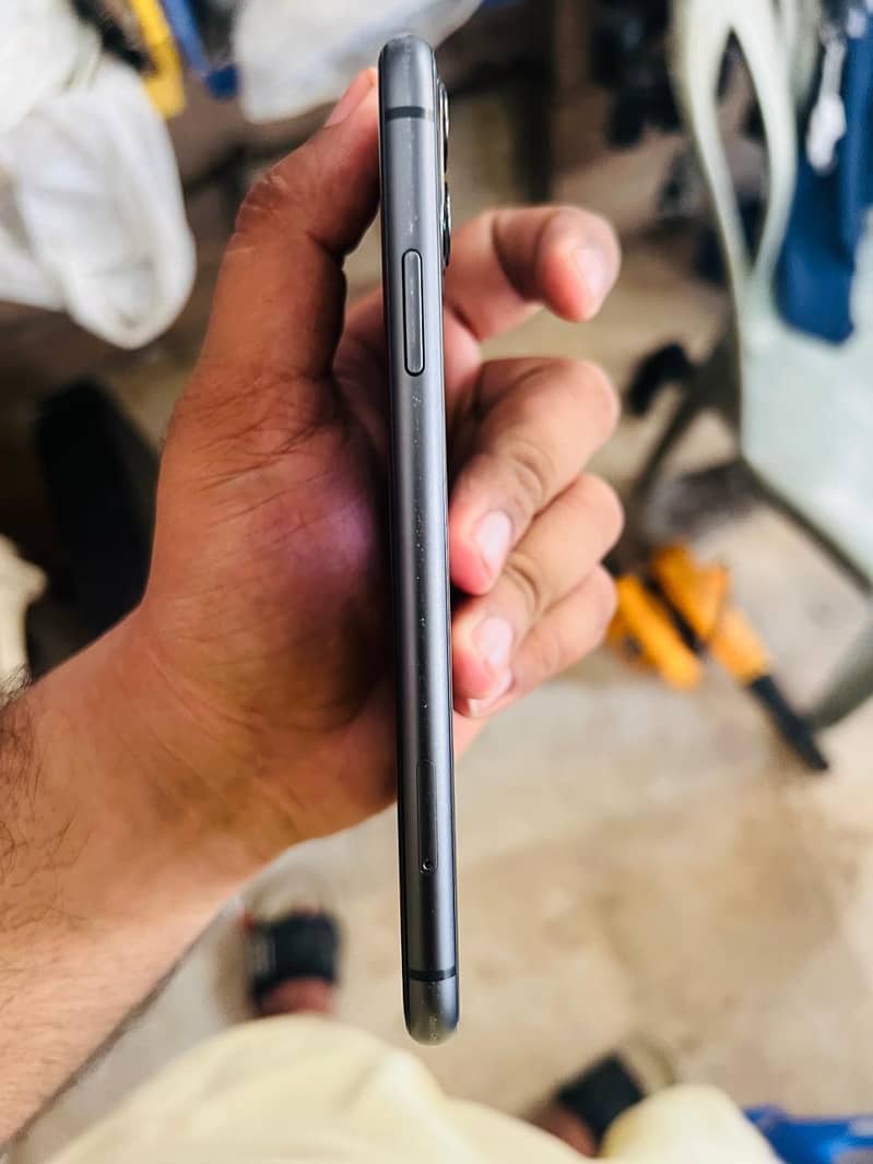 IPHONE 11 2